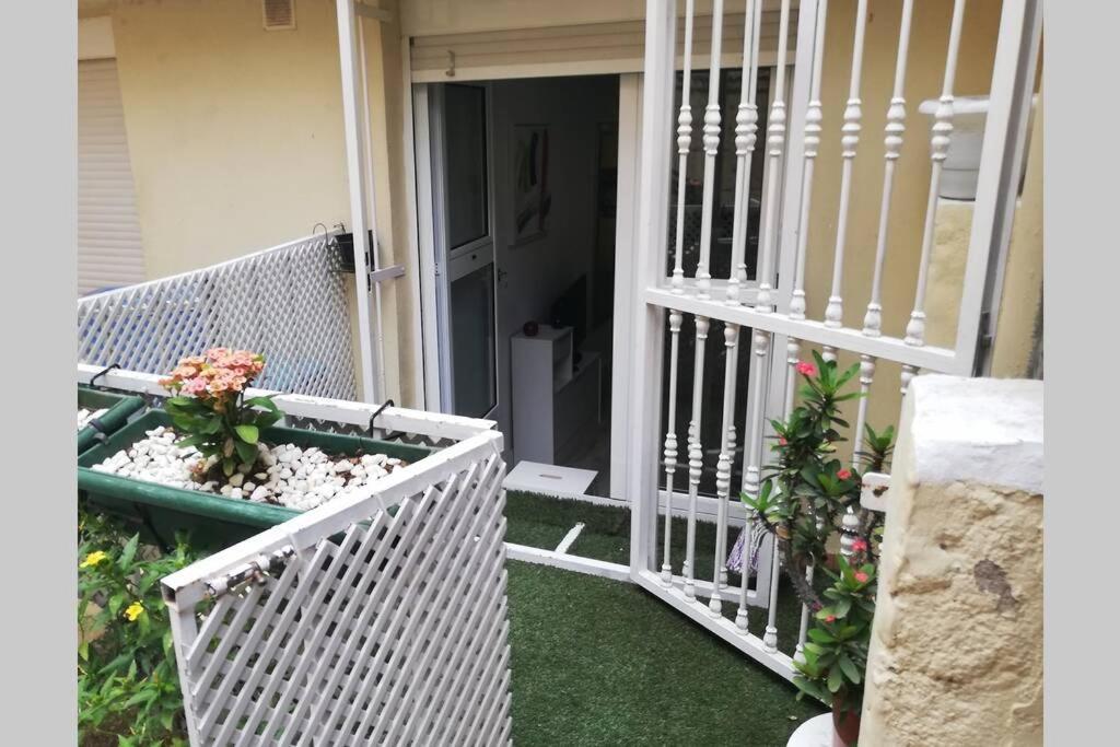 Studio Apartment La Lajilla Located At Beachfront Arguineguin المظهر الخارجي الصورة