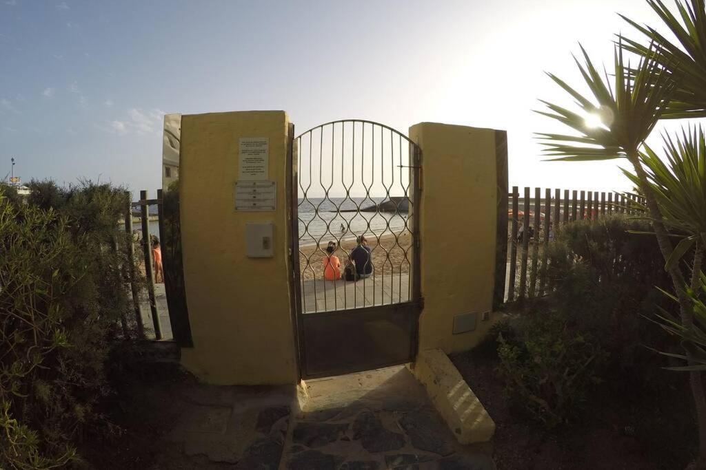 Studio Apartment La Lajilla Located At Beachfront Arguineguin المظهر الخارجي الصورة